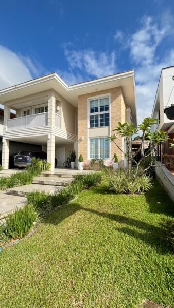 Casa com 4 dormitórios (sendo 4 suítes) em Rio do Meio – Itajaí/SC por R$ 5.500.000,00