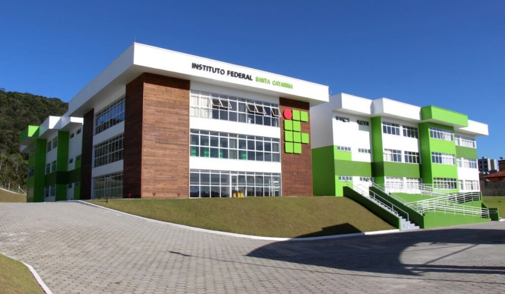 Oportunidade de Emprego: IFSC Abre Vagas para Professores Substitutos