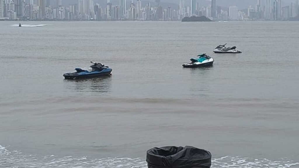 Irregularidades no Aluguel de Jet Skis em Balneário Camboriú