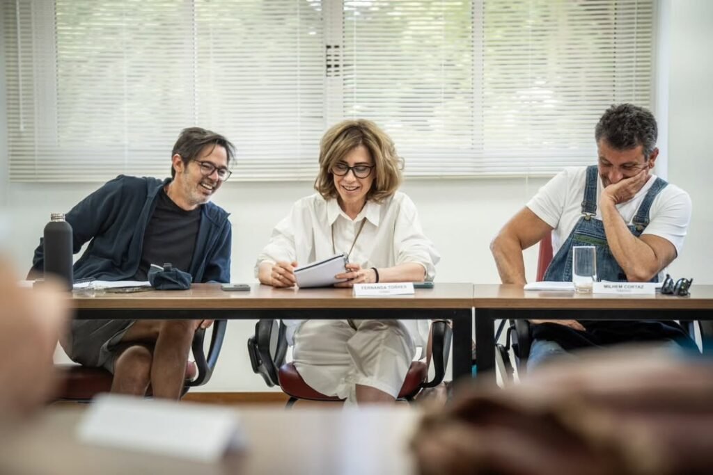 Fernanda Torres e 'Os corretores': A Nova Comédia Imobiliária
