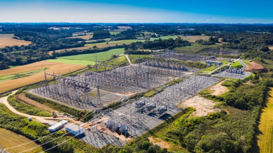 Riscos Econômicos: Infraestrutura e Avanço Chinês no Brasil