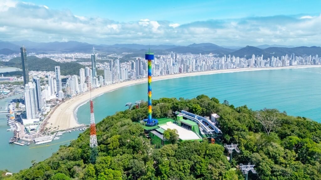 Descubra o Litoral Norte de SC: 5 Experiências Inesquecíveis