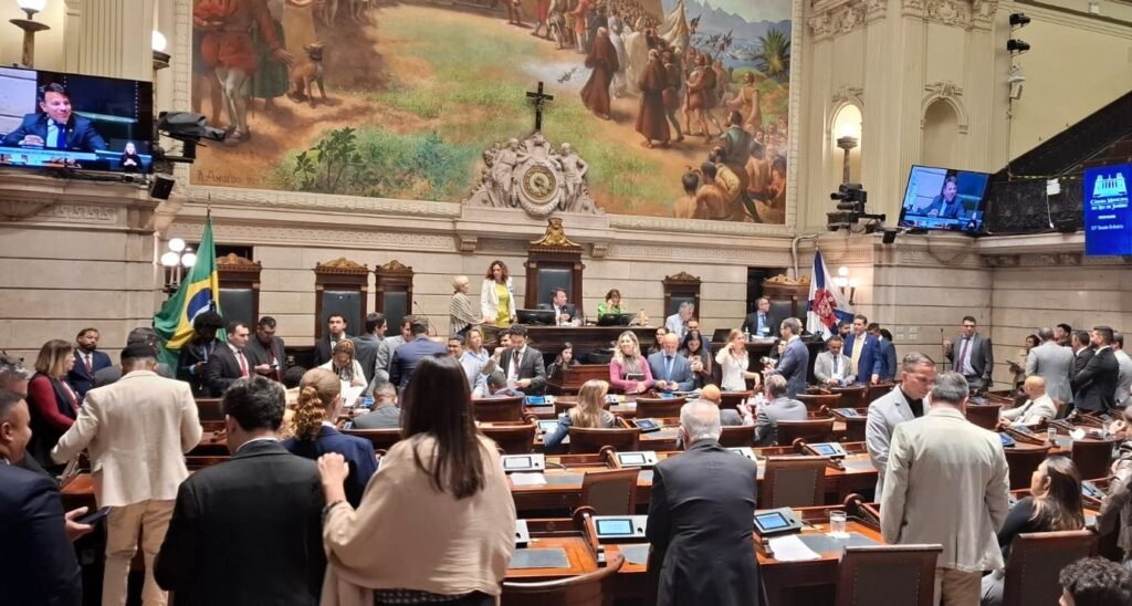 Votação sobre construções em estacionamentos do Rio adiada