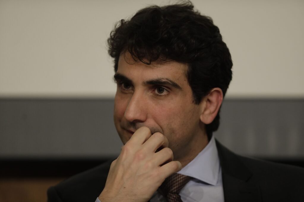 BC mantém Selic em 15%: O que isso significa para investidores?