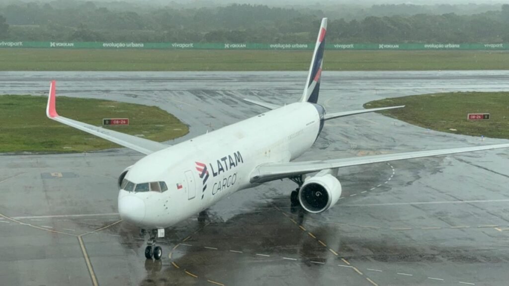Voo Cargueiro Internacional Revoluciona Logística em SC