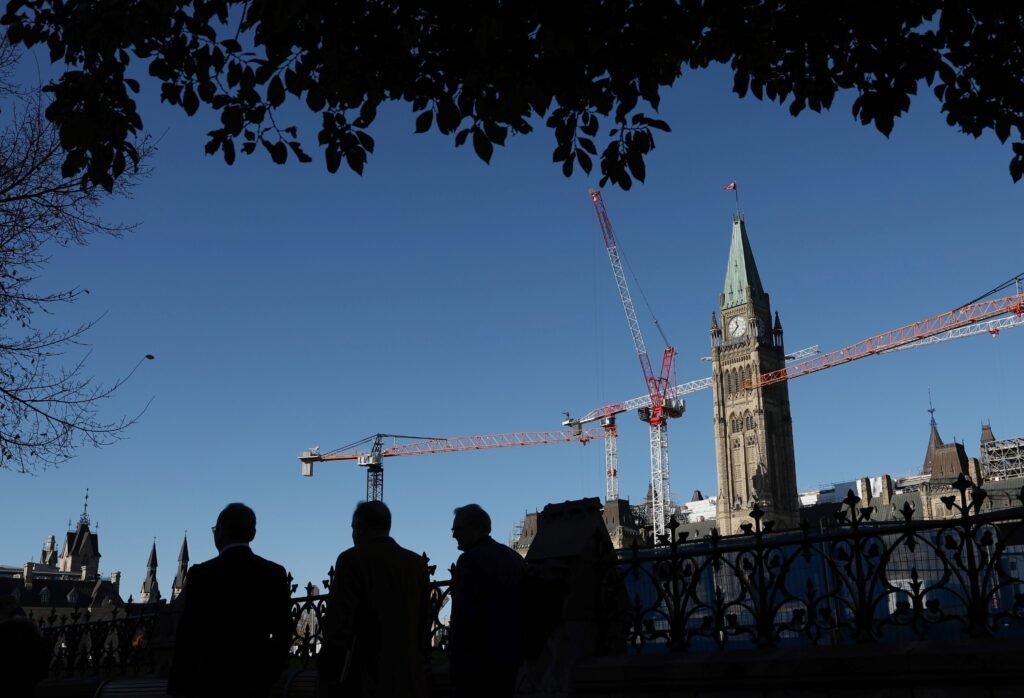 Canadá busca atrair talentos enquanto reduz vistos de estudo