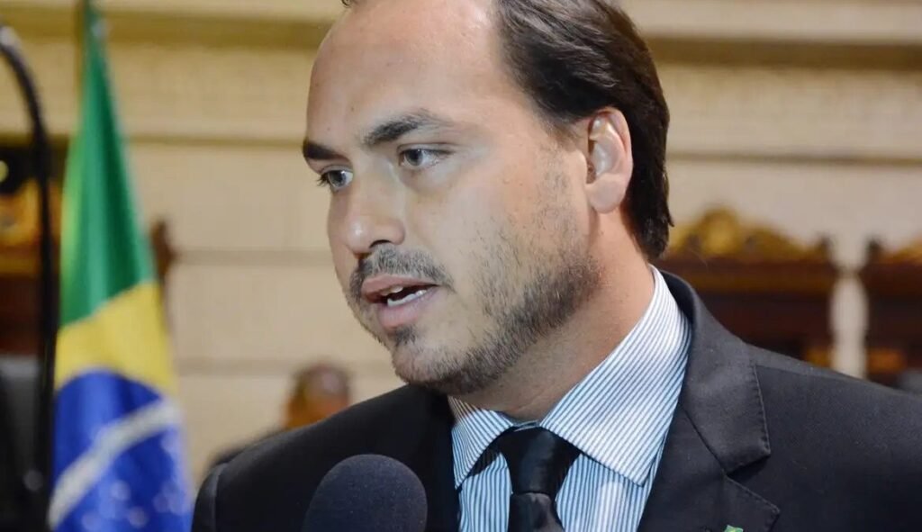 Implicações da Candidatura de Carlos Bolsonaro em SC