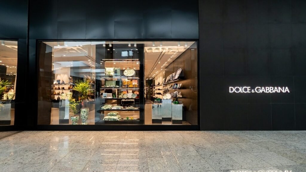 Dolce & Gabbana chega a Balneário Camboriú: O impacto no mercado
