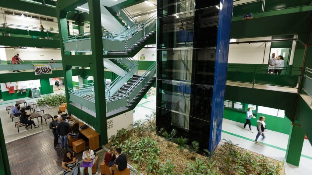 Univille se destaca entre as melhores universidades de SC