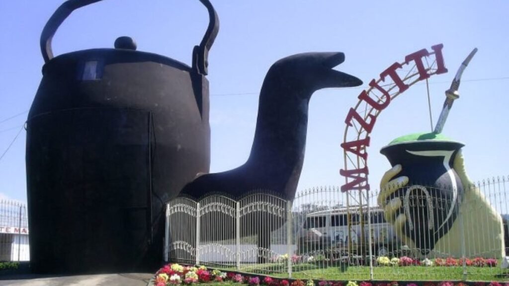 Atração Inusitada: Apartamento na Maior Chaleira do Mundo