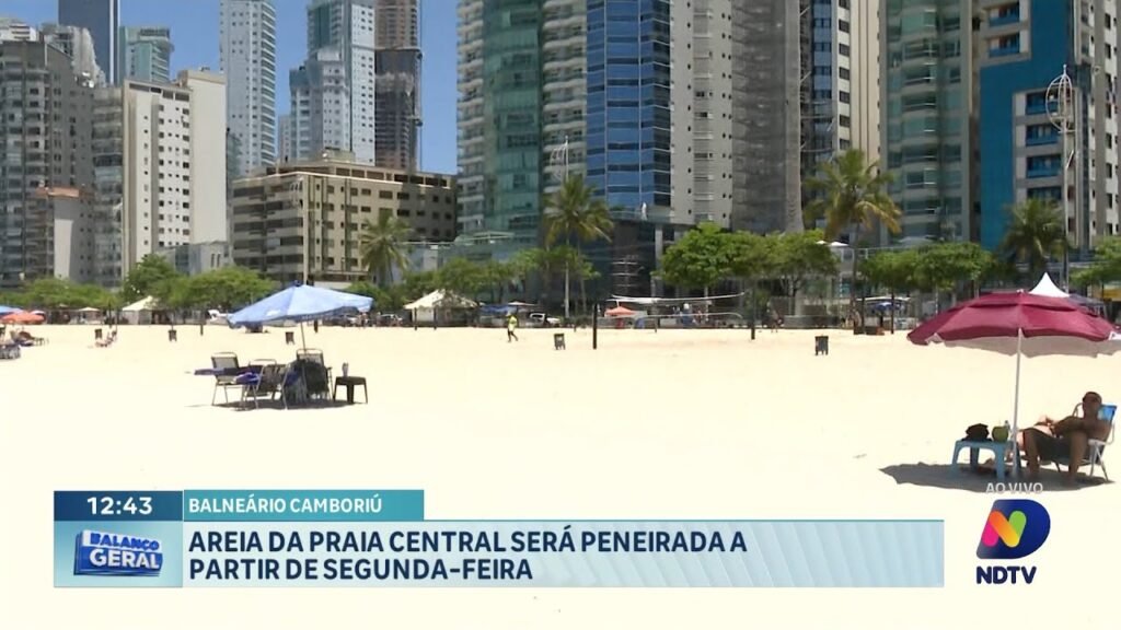 Peneiramento da Areia na Praia Central de Balneário Camboriú