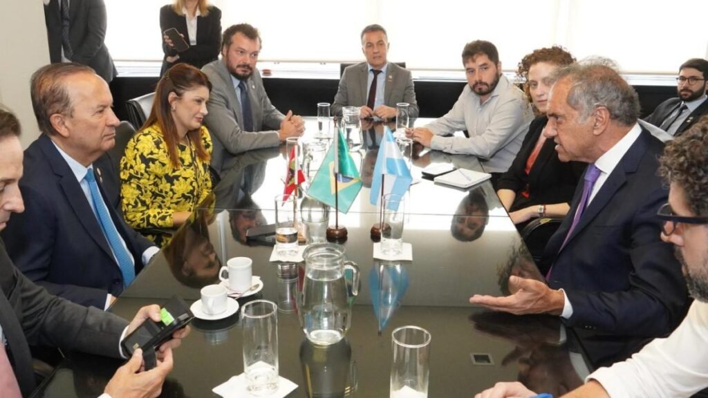 Santa Catarina e Argentina: Uma Parceria para o Turismo