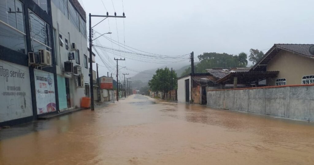 Impactos das Chuvas em Santa Catarina: Oportunidades e Riscos no Mercado Imobiliário