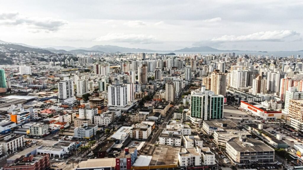 Valorização Imobiliária em São José: Superando Balneário Camboriú