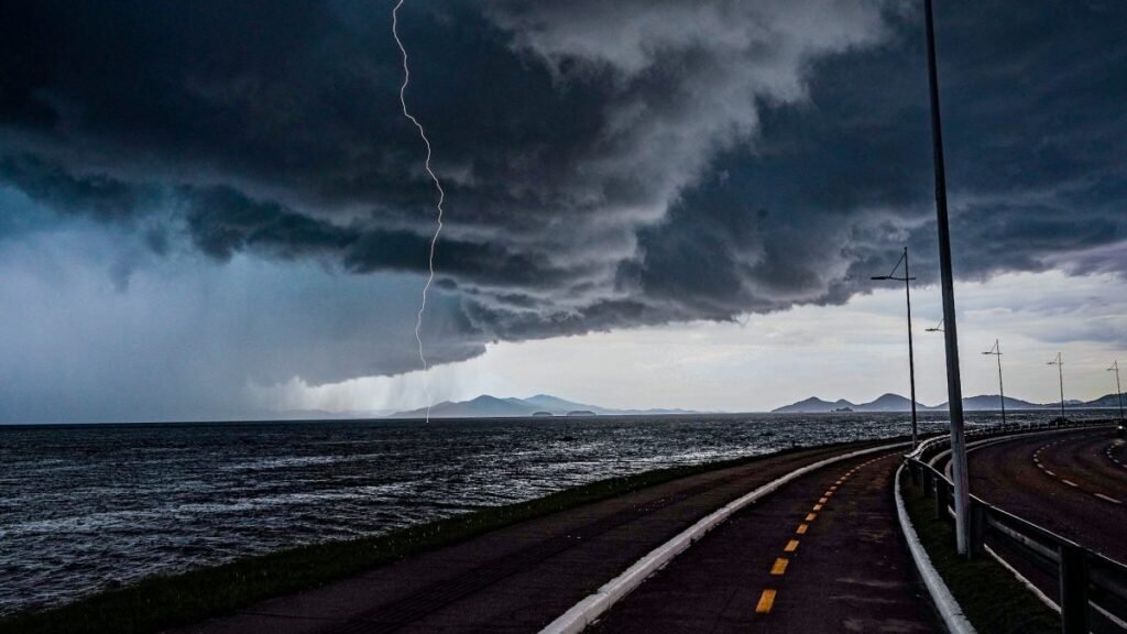 Impactos das Mudanças Climáticas no Mercado Imobiliário de SC