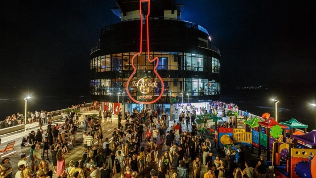 Hard Rock Cafe Itapema: O Novo Ícone Turístico de SC