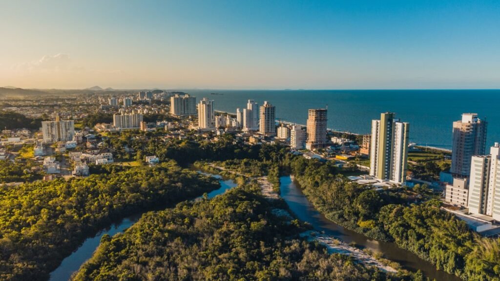 Valorização do Litoral Norte de SC: Oportunidade para Investidores