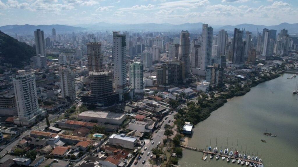 Itajaí: Riqueza e Oportunidades de Investimento em 2026