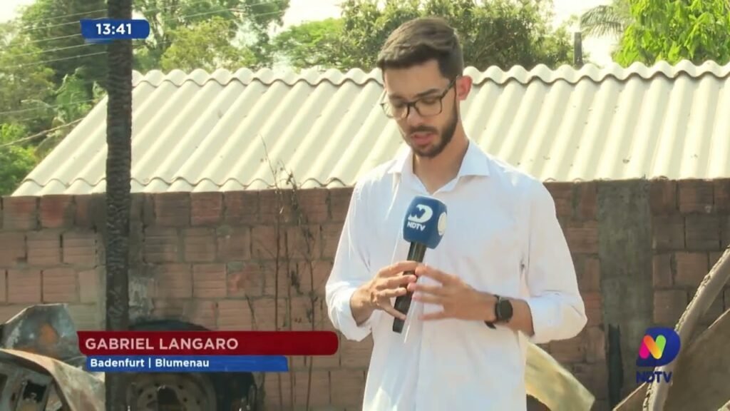 Família de Blumenau busca apoio após incêndio devastador