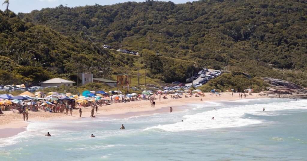 Decisão sobre Nudez na Praia do Pinho: O que Isso Significa?