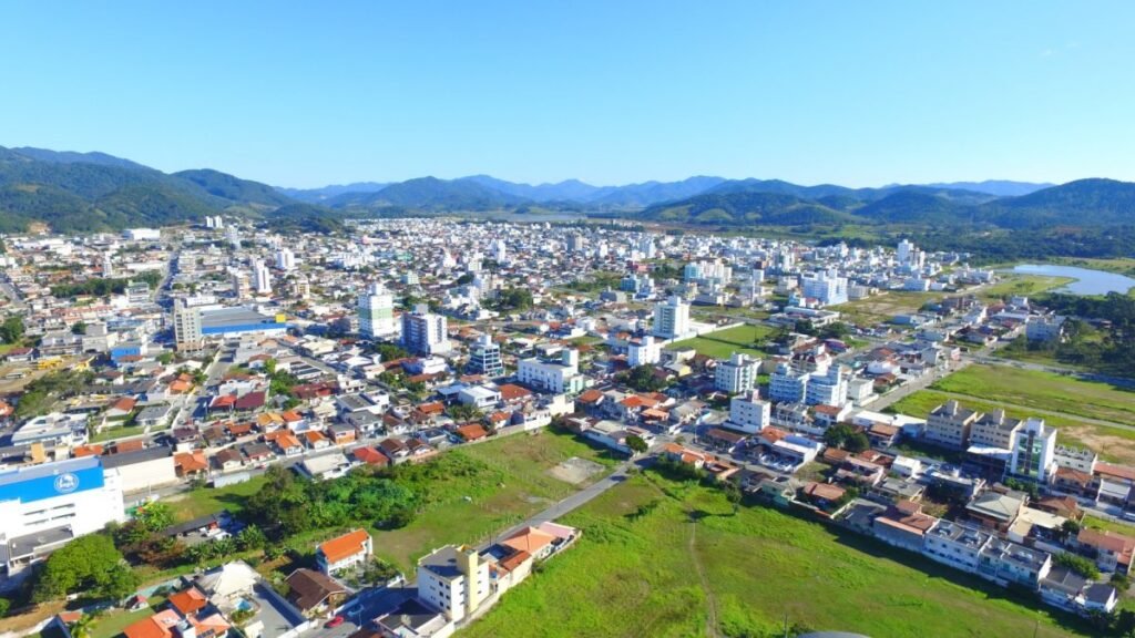Cidades de SC se destacam pelo baixo endividamento