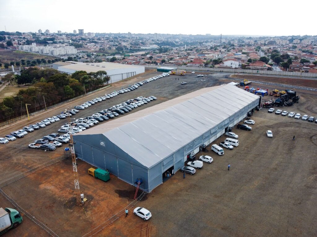 Galpões Lonados: A Nova Tendência em Armazenagem