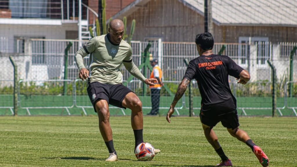 Figueirense se prepara para o Catarinense com vitória